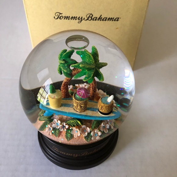 tommy bahama snow globe